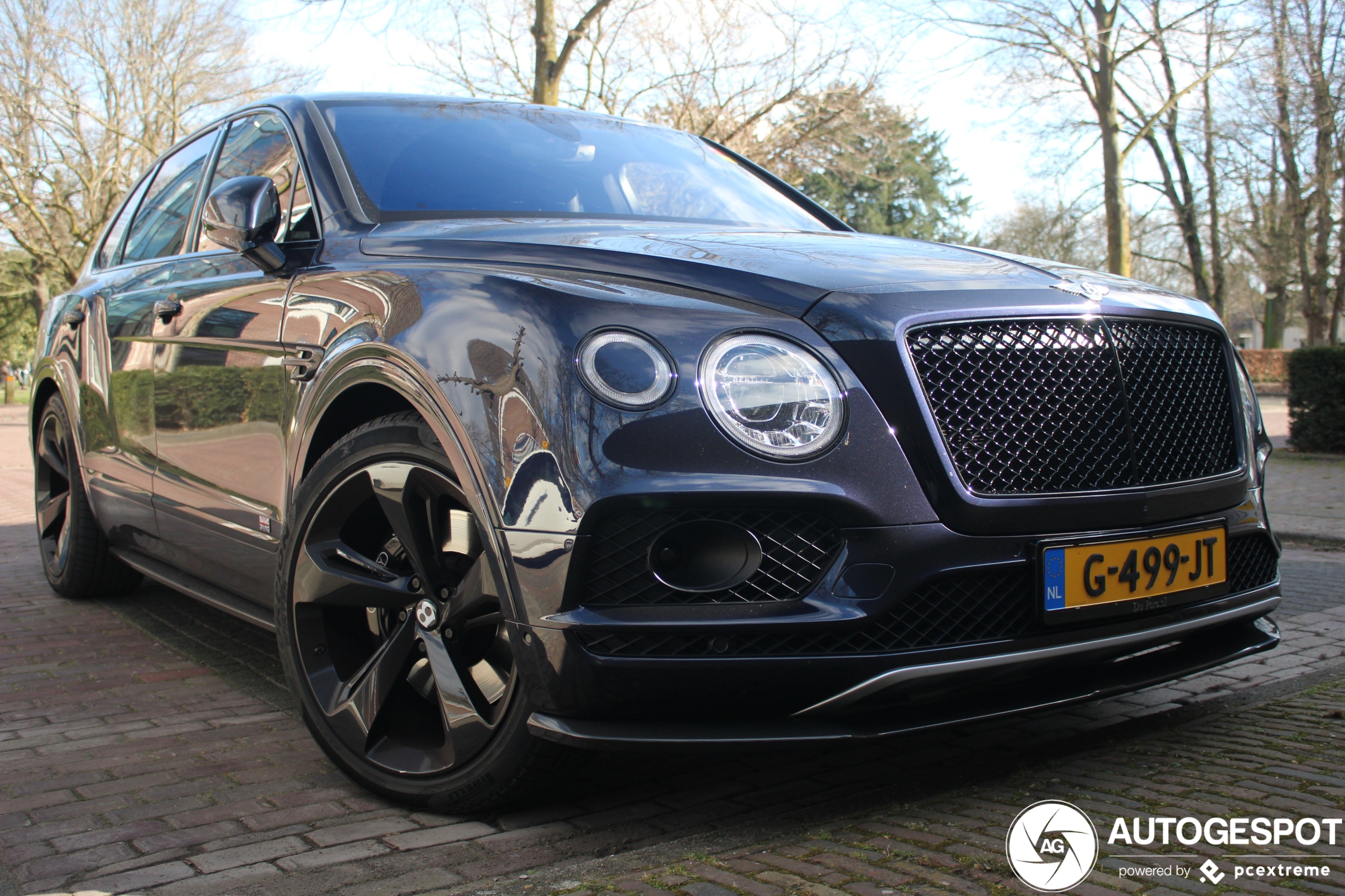 Bentley Bentayga V8