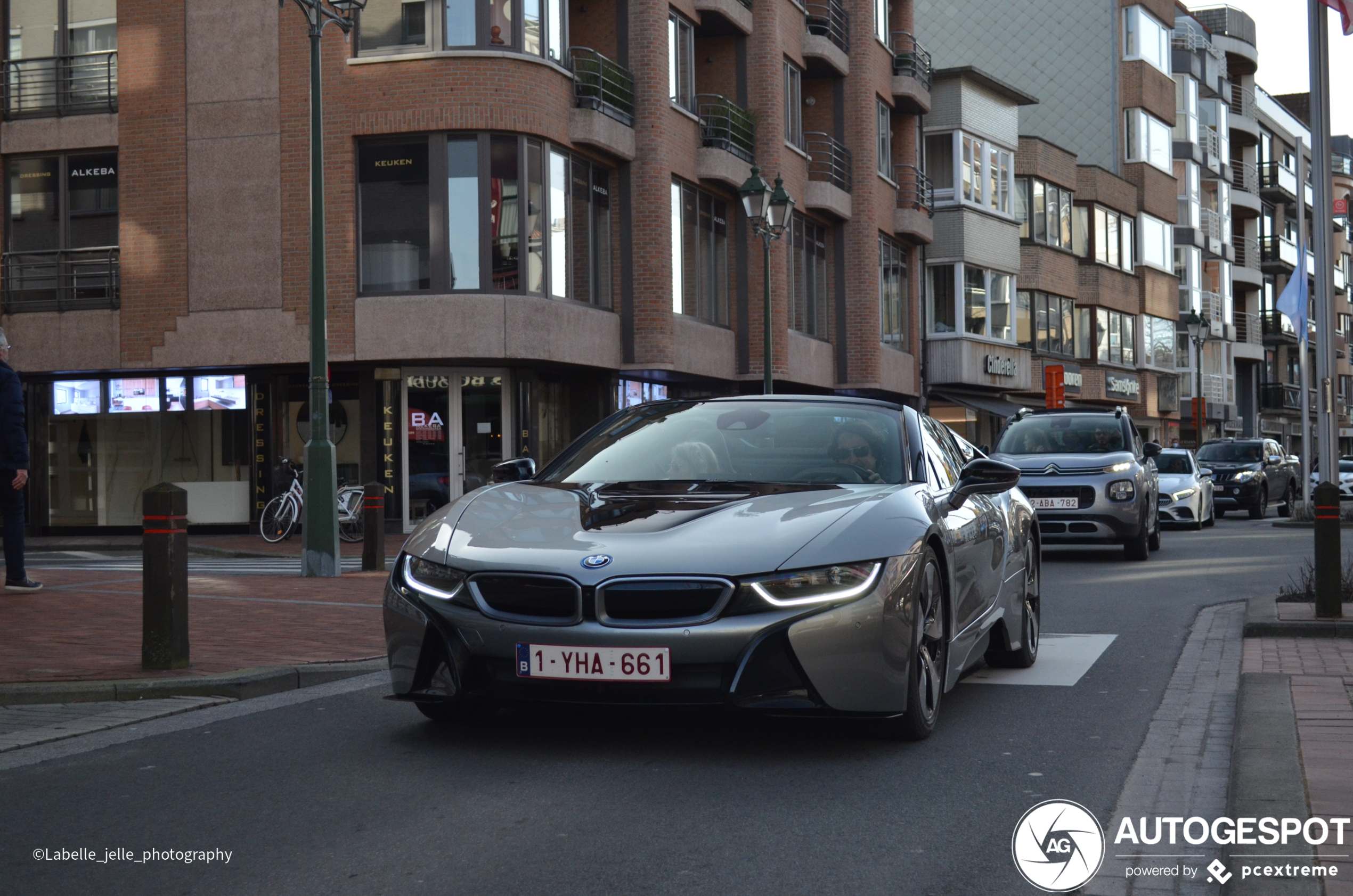 BMW i8 Roadster