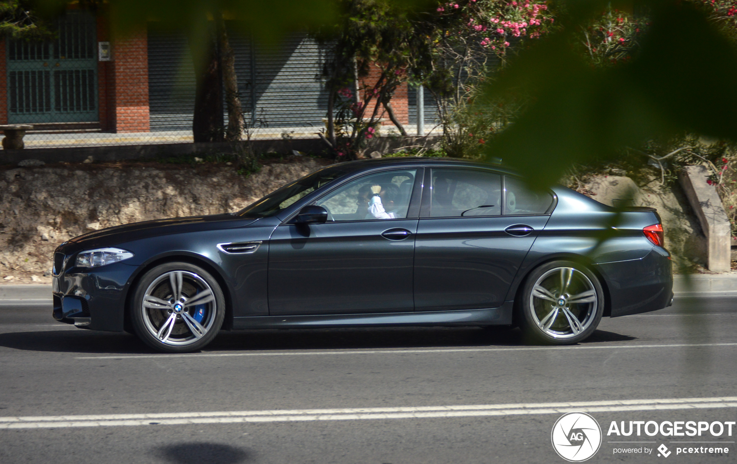 BMW M5 F10 2011