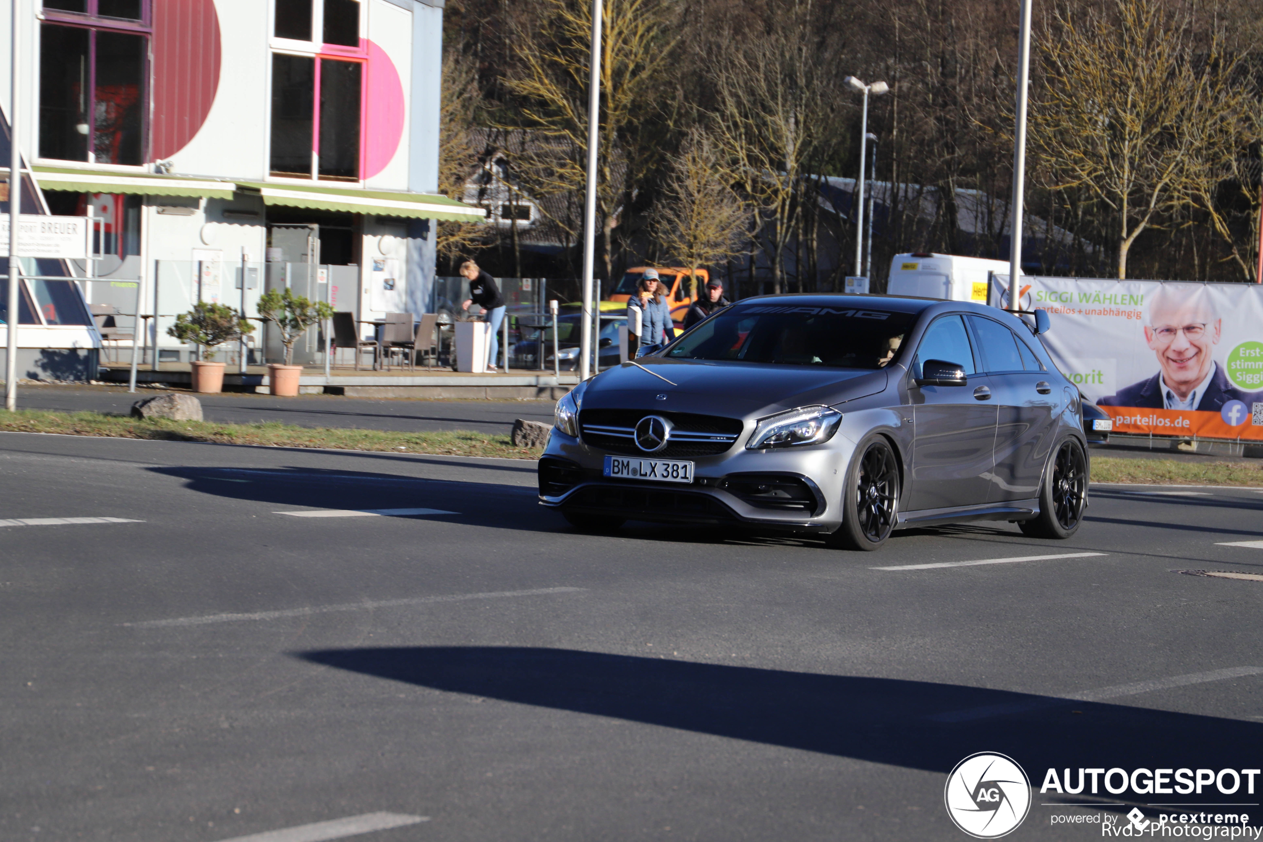 Mercedes-AMG A 45 W176 2015