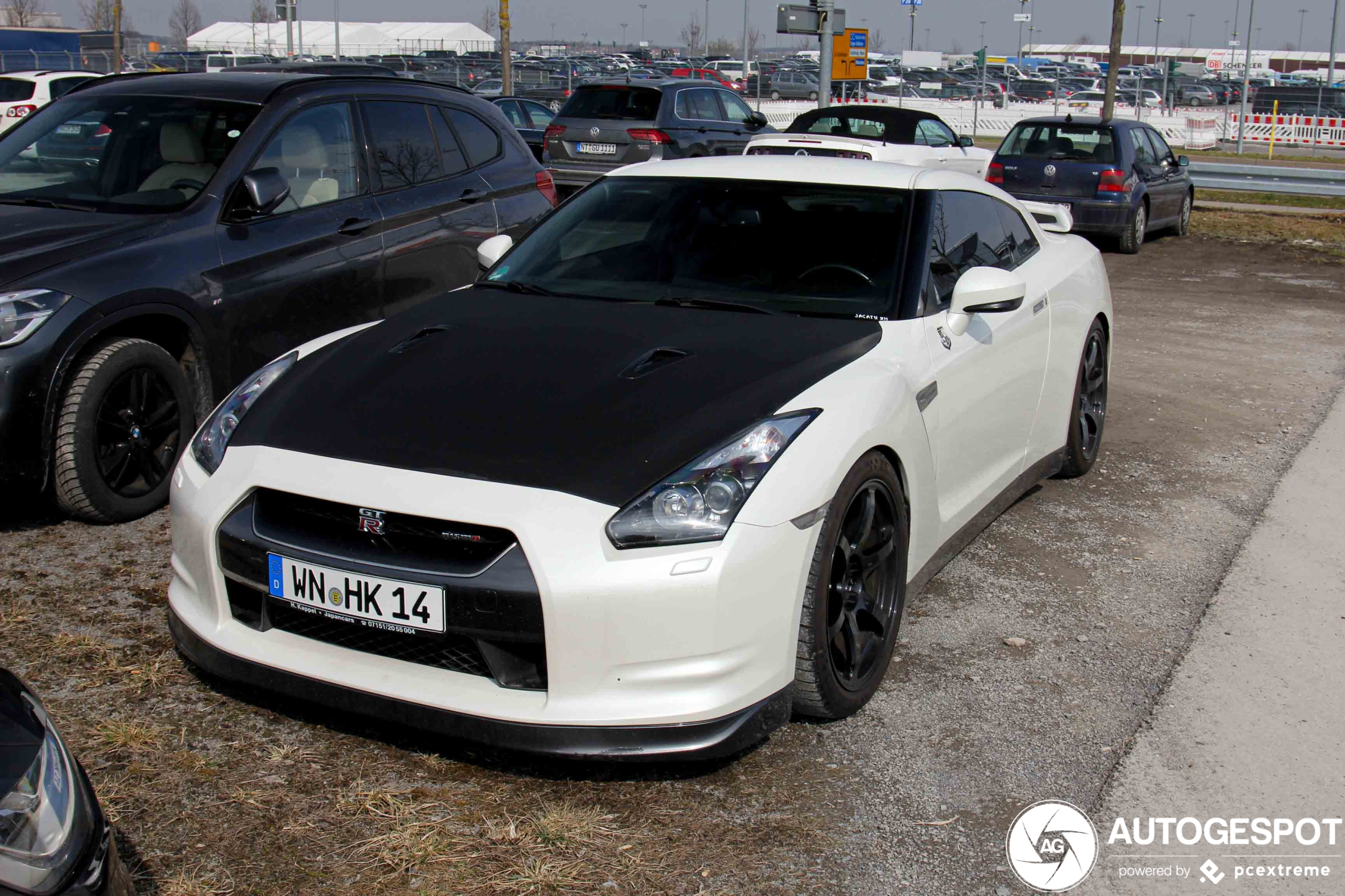 Nissan GT-R