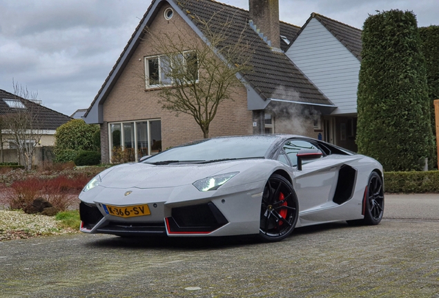 Lamborghini Aventador LP700-4