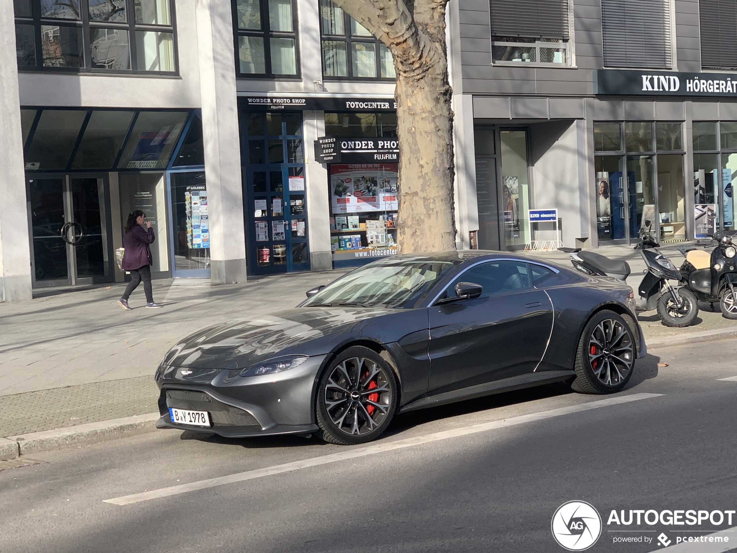 Aston Martin V8 Vantage 2018