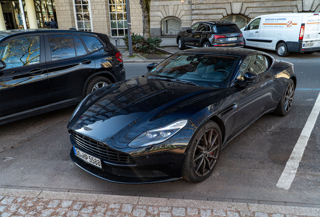 Aston Martin DB11