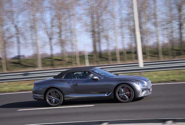 Bentley Continental GTC 2019