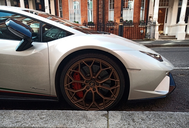 Lamborghini Huracán LP640-4 Performante