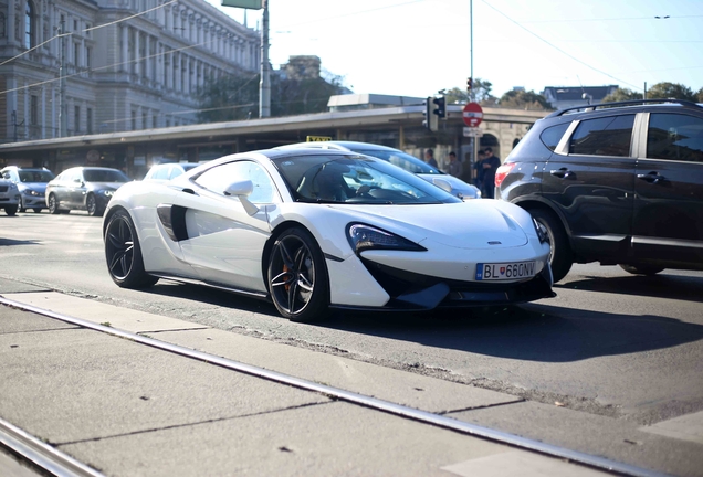 McLaren 570GT