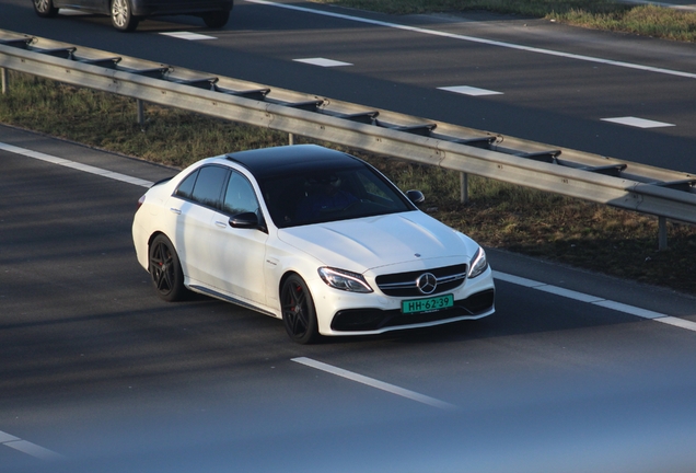 Mercedes-AMG C 63 S W205