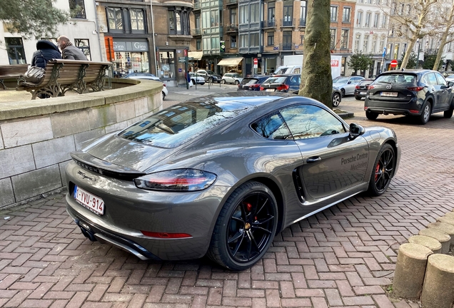 Porsche 718 Cayman S