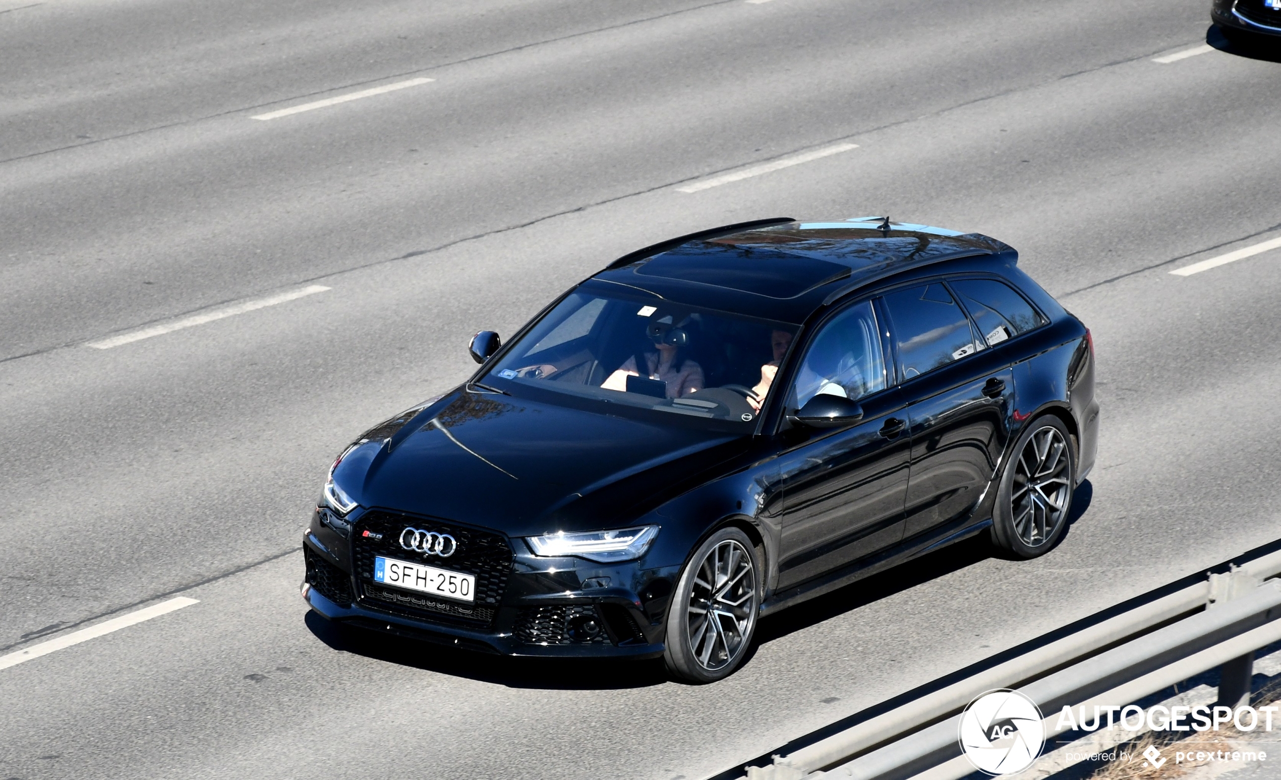 Audi RS6 Avant C7 2015