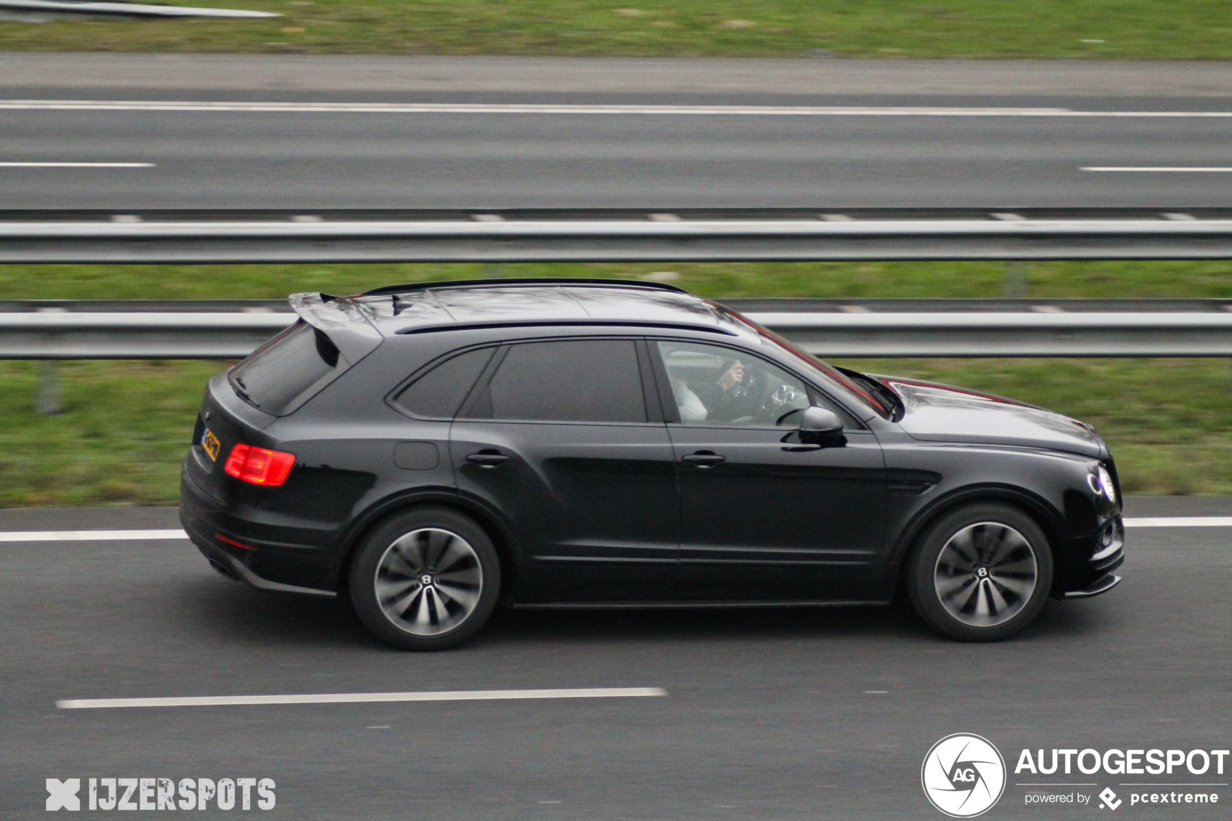 Bentley Bentayga Black Edition