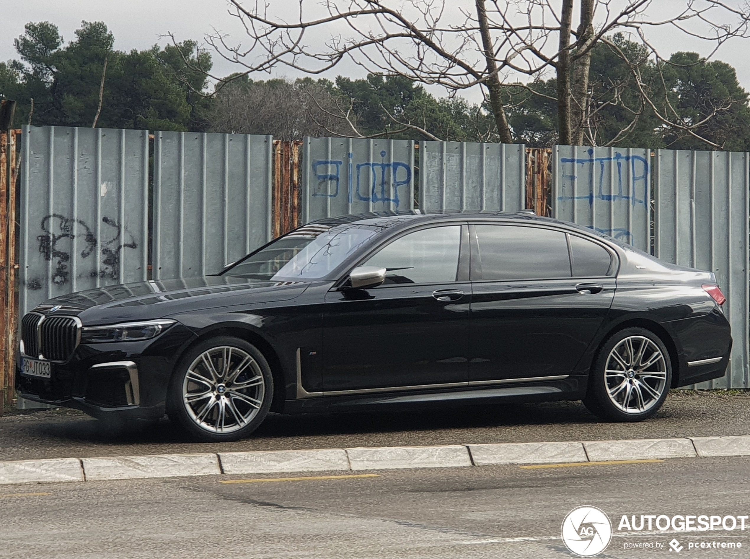 BMW M760Li xDrive 2019