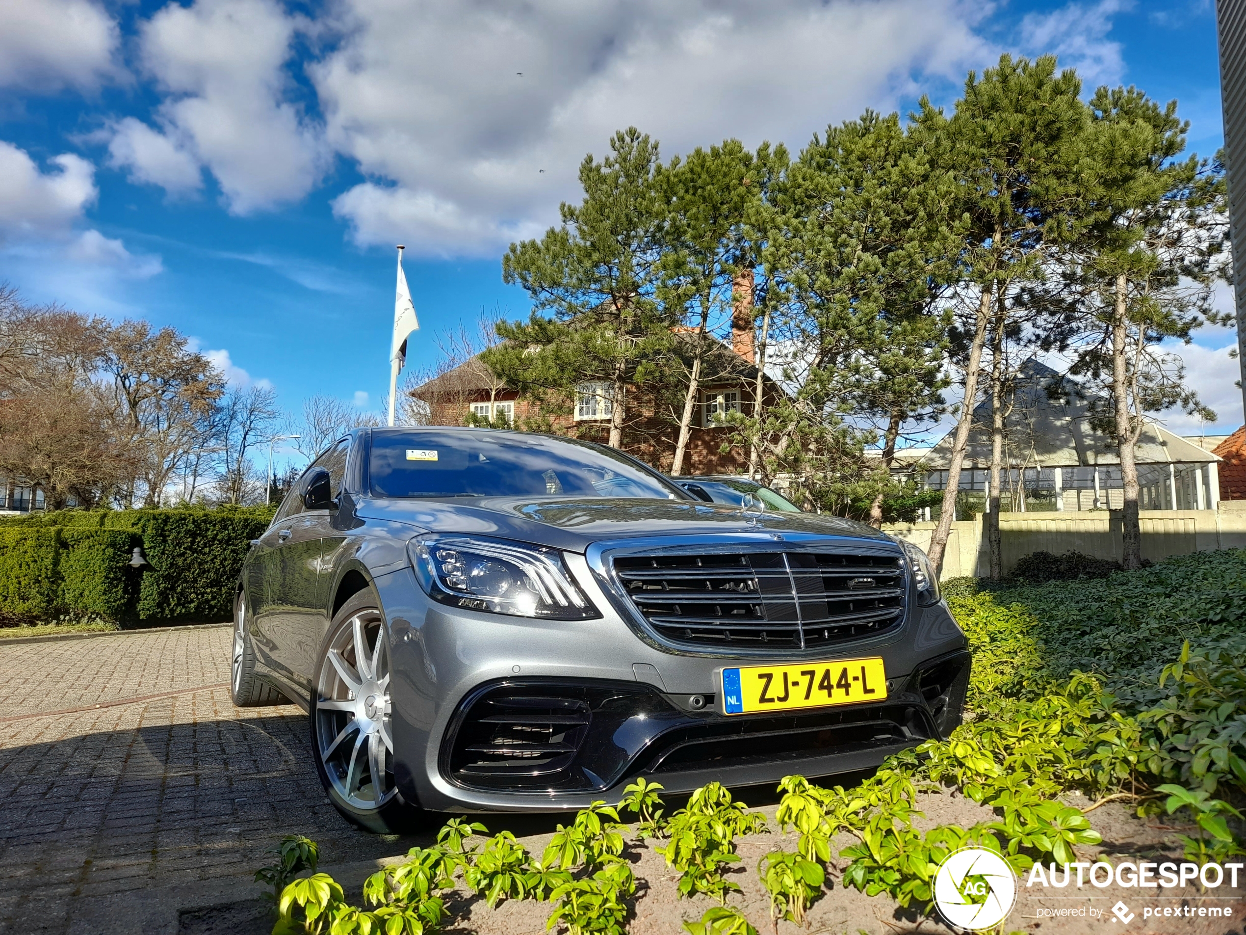 Mercedes-AMG S 63 V222 2017