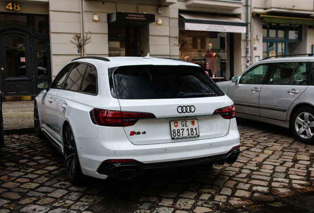 Audi RS4 Avant B9