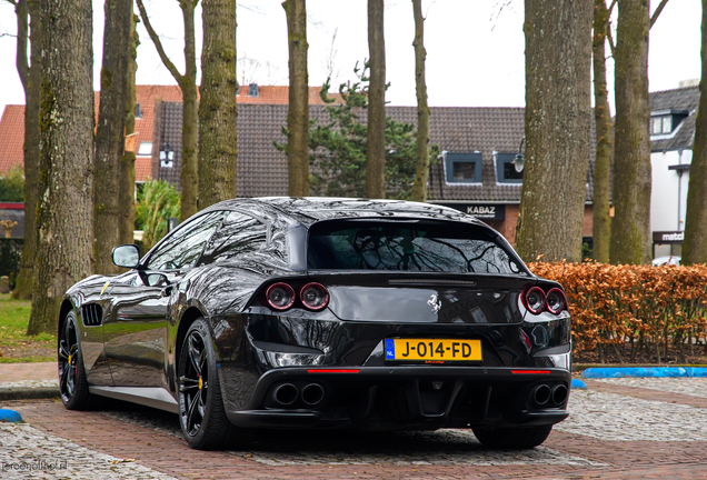 Ferrari GTC4Lusso