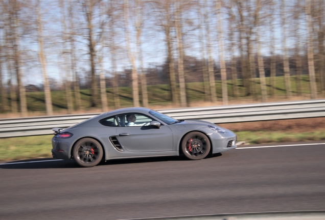 Porsche 718 Cayman S