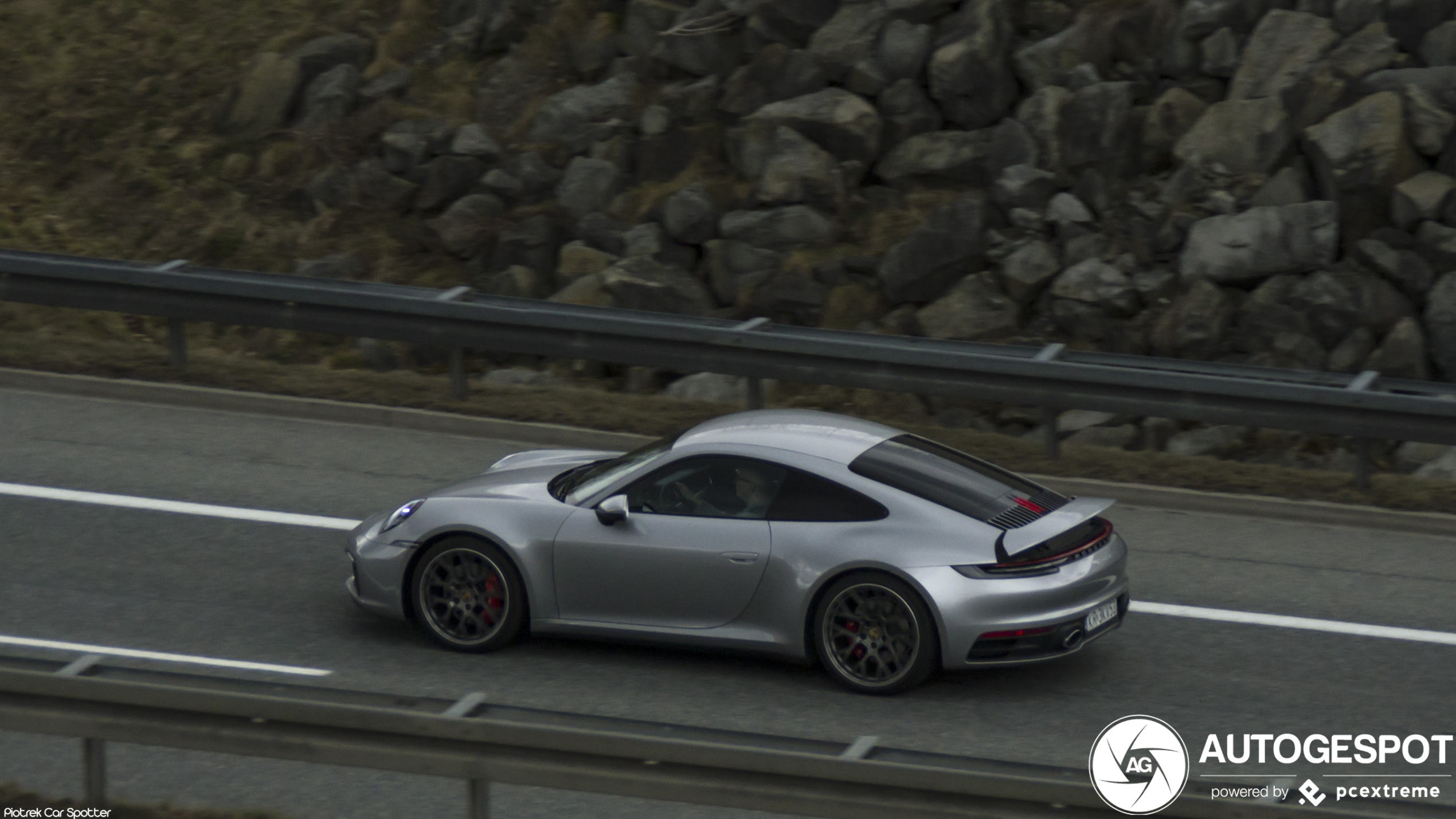 Porsche 992 Carrera 4S