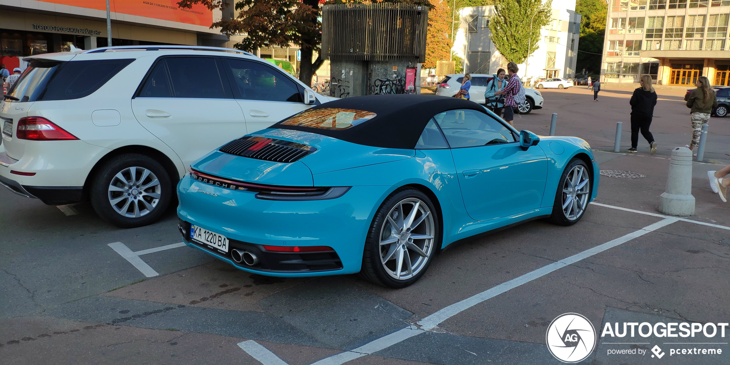 Porsche 992 Carrera 4S Cabriolet