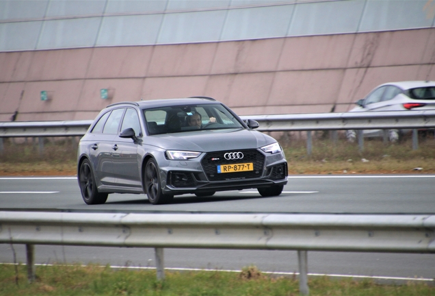 Audi RS4 Avant B9