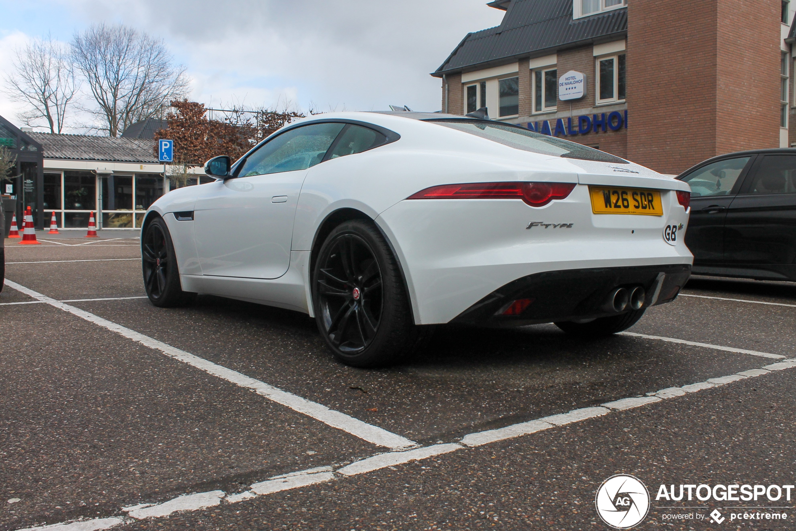 Jaguar F-TYPE S Coupé