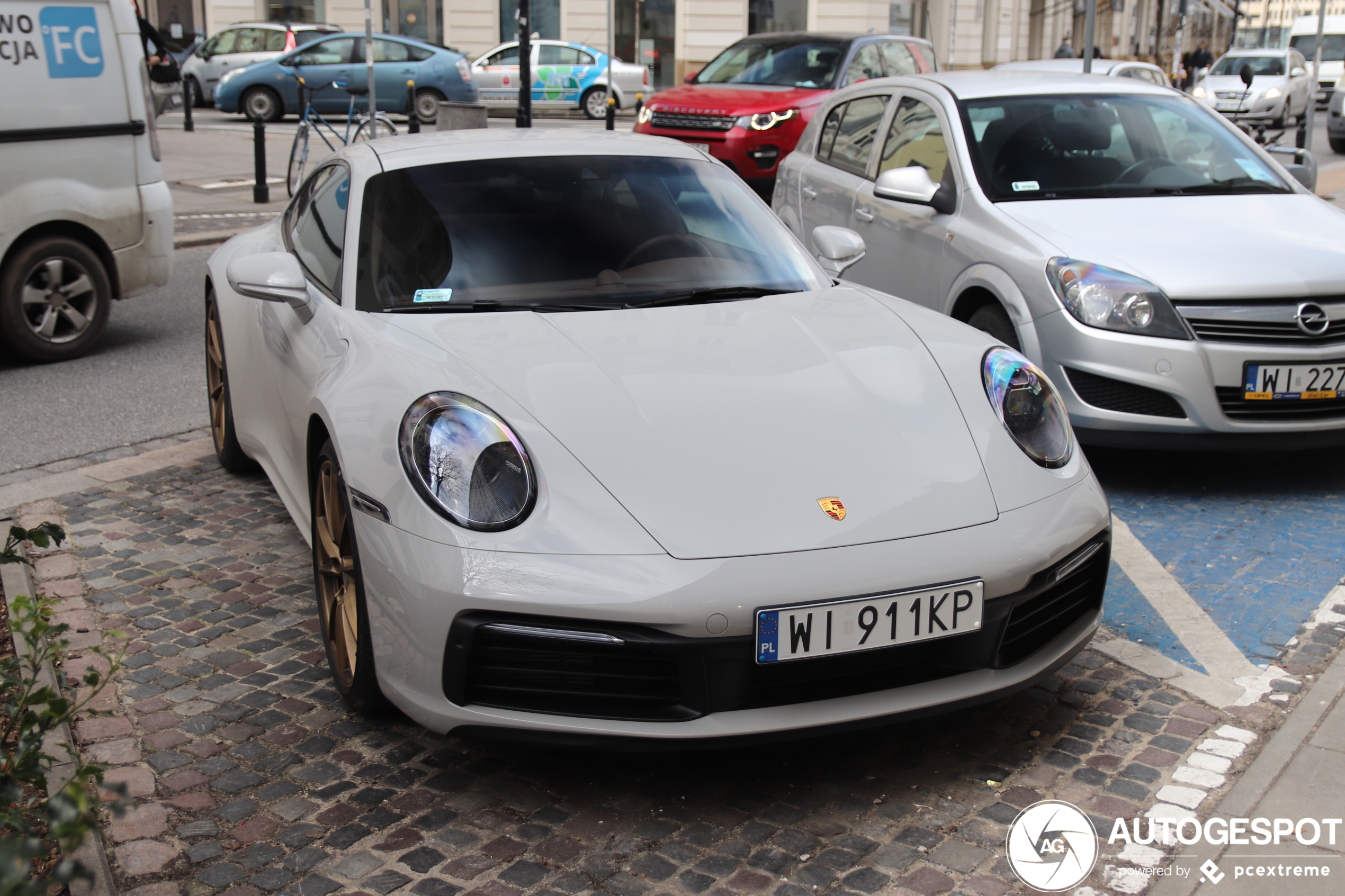 Porsche 992 Carrera 4S