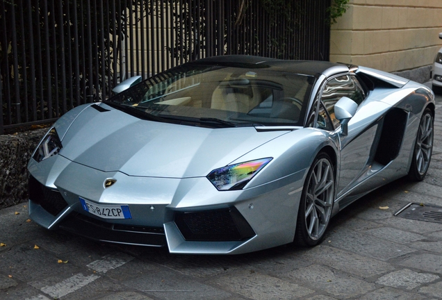 Lamborghini Aventador LP700-4 Roadster