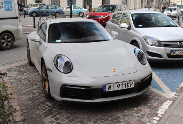 Porsche 992 Carrera 4S