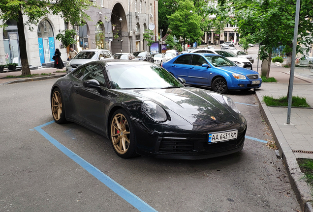 Porsche 992 Carrera 4S MkI