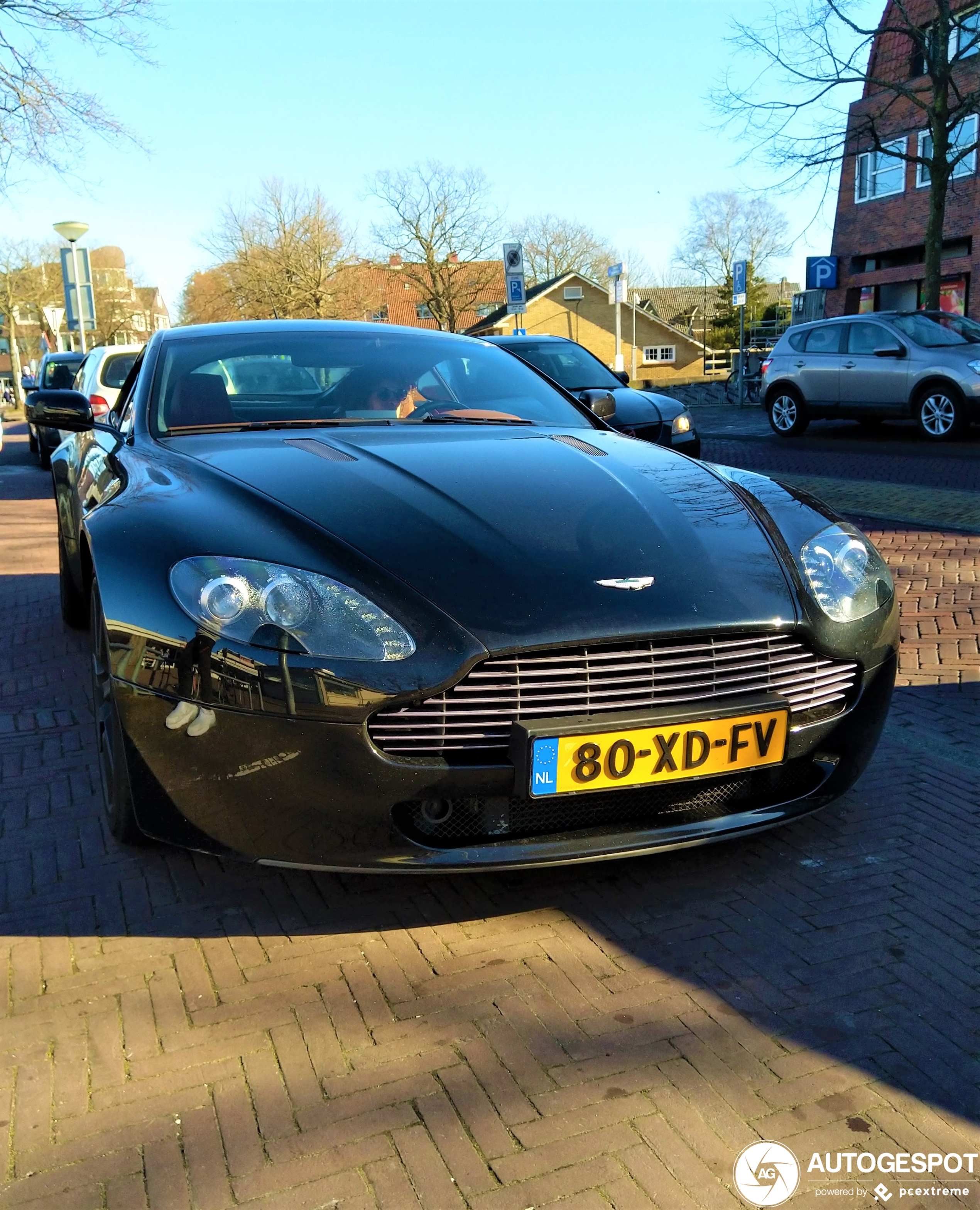 Aston Martin V8 Vantage