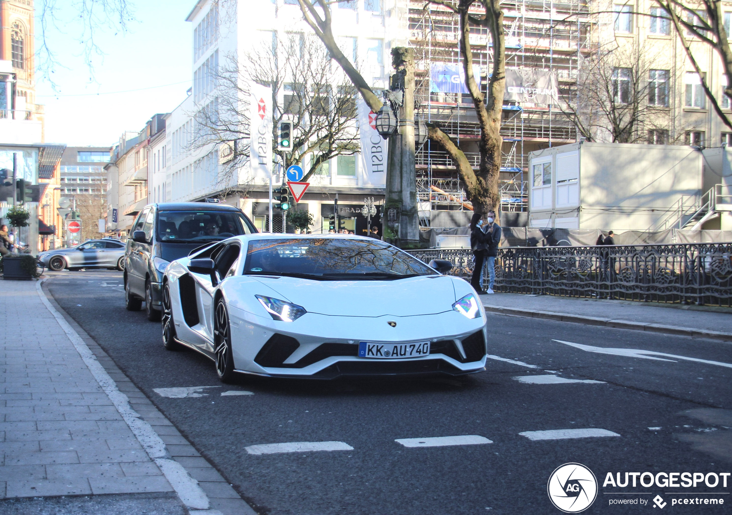 Lamborghini Aventador S LP740-4