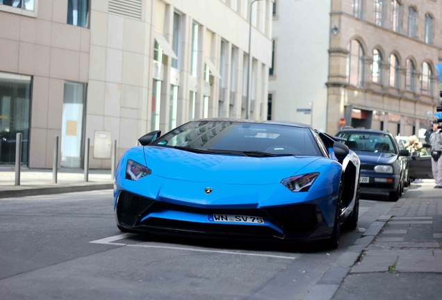 Lamborghini Aventador LP750-4 SuperVeloce Roadster