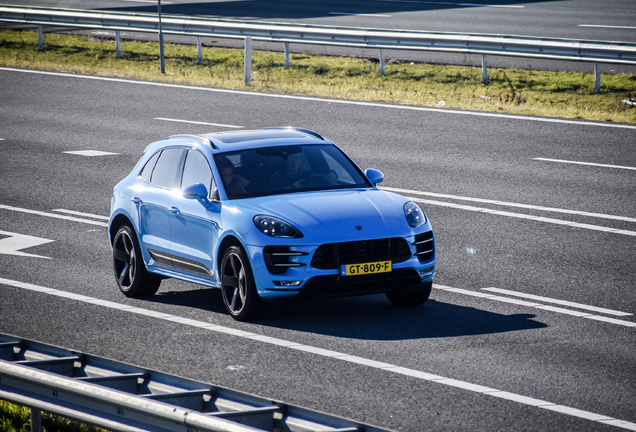 Porsche 95B Macan Turbo