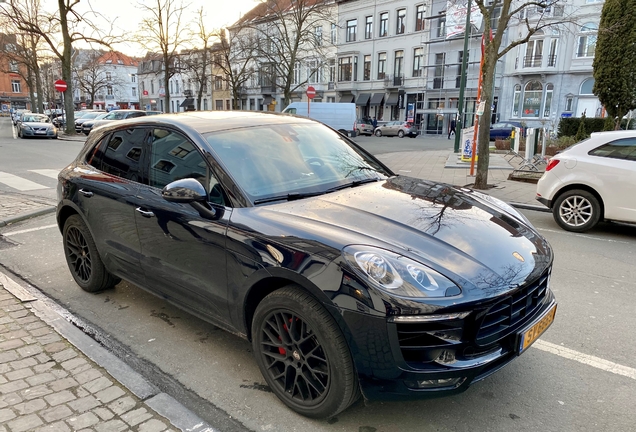 Porsche 95B Macan Turbo