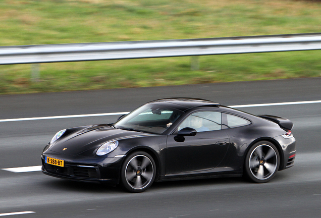 Porsche 992 Carrera 4S