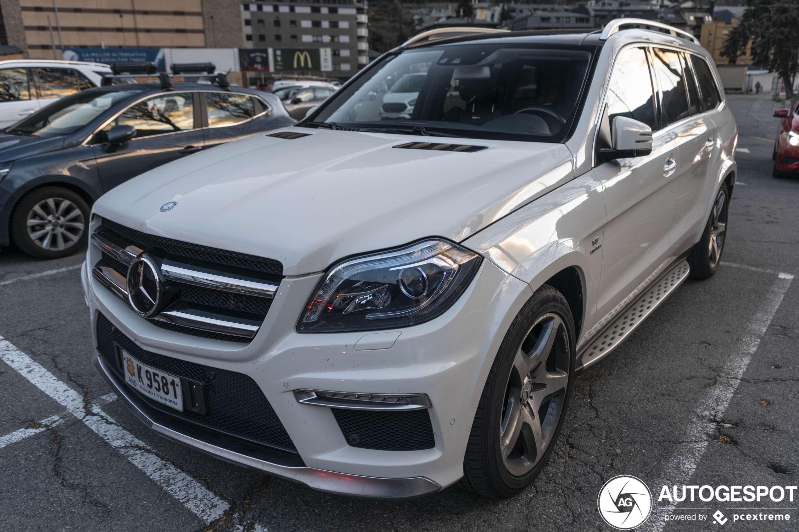 Mercedes-Benz GL 63 AMG X166