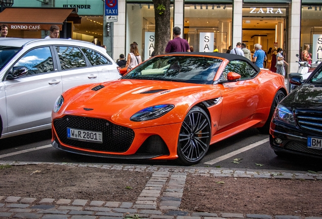 Aston Martin DBS Superleggera Volante