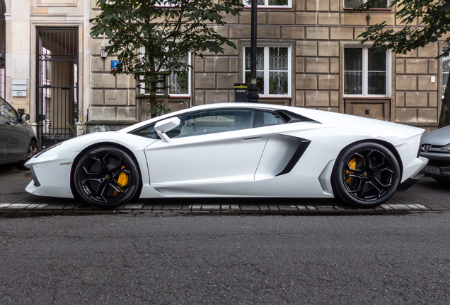 Lamborghini Aventador LP700-4