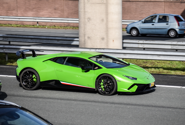 Lamborghini Huracán LP640-4 Performante