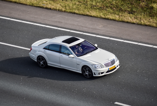 Mercedes-Benz S 63 AMG W221