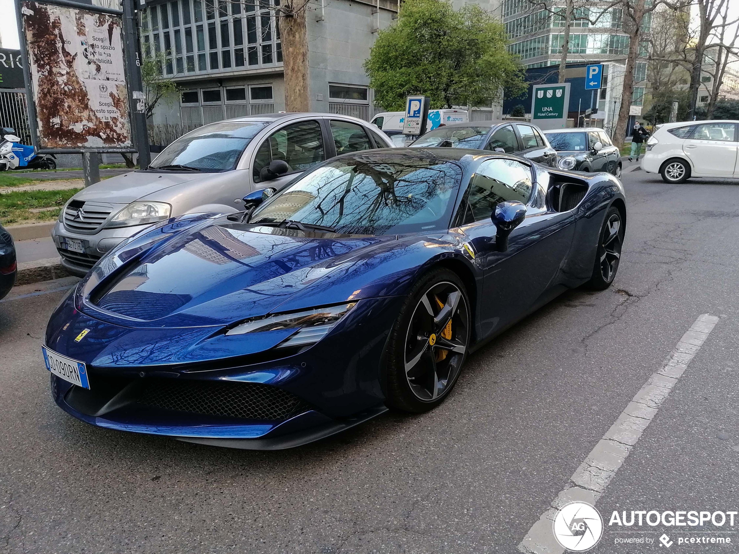 Blauwe Ferrari SF90 Stradale hadden we nog niet in de verzameling