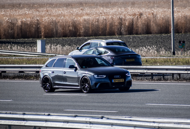 Audi RS4 Avant B8