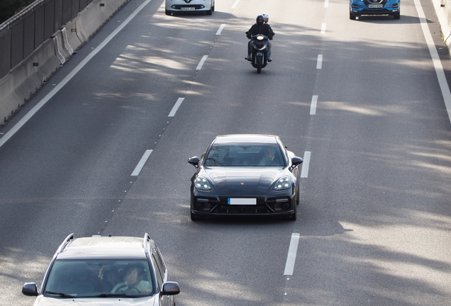 Porsche 971 Panamera Turbo S E-Hybrid