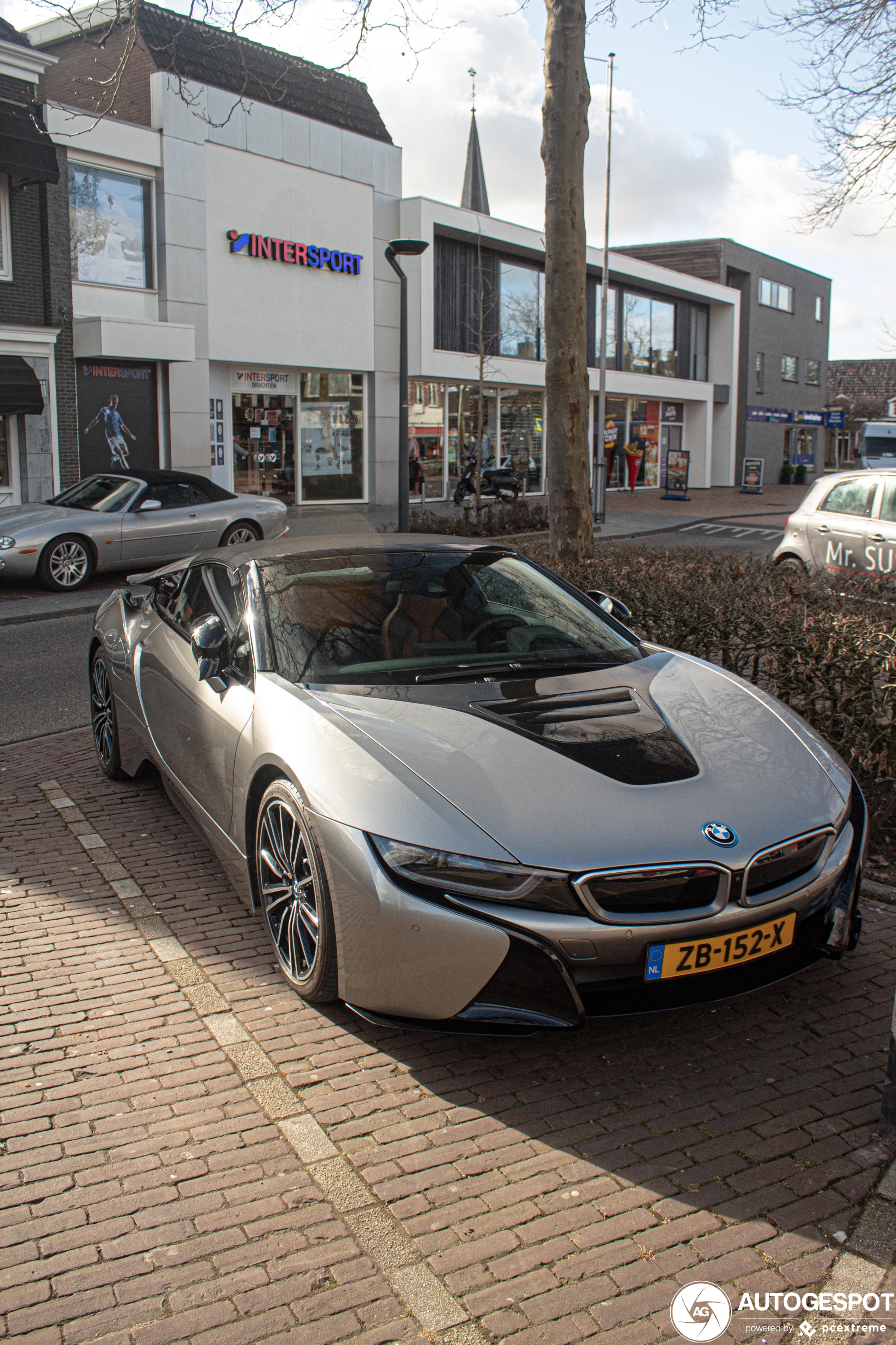 BMW i8 Roadster