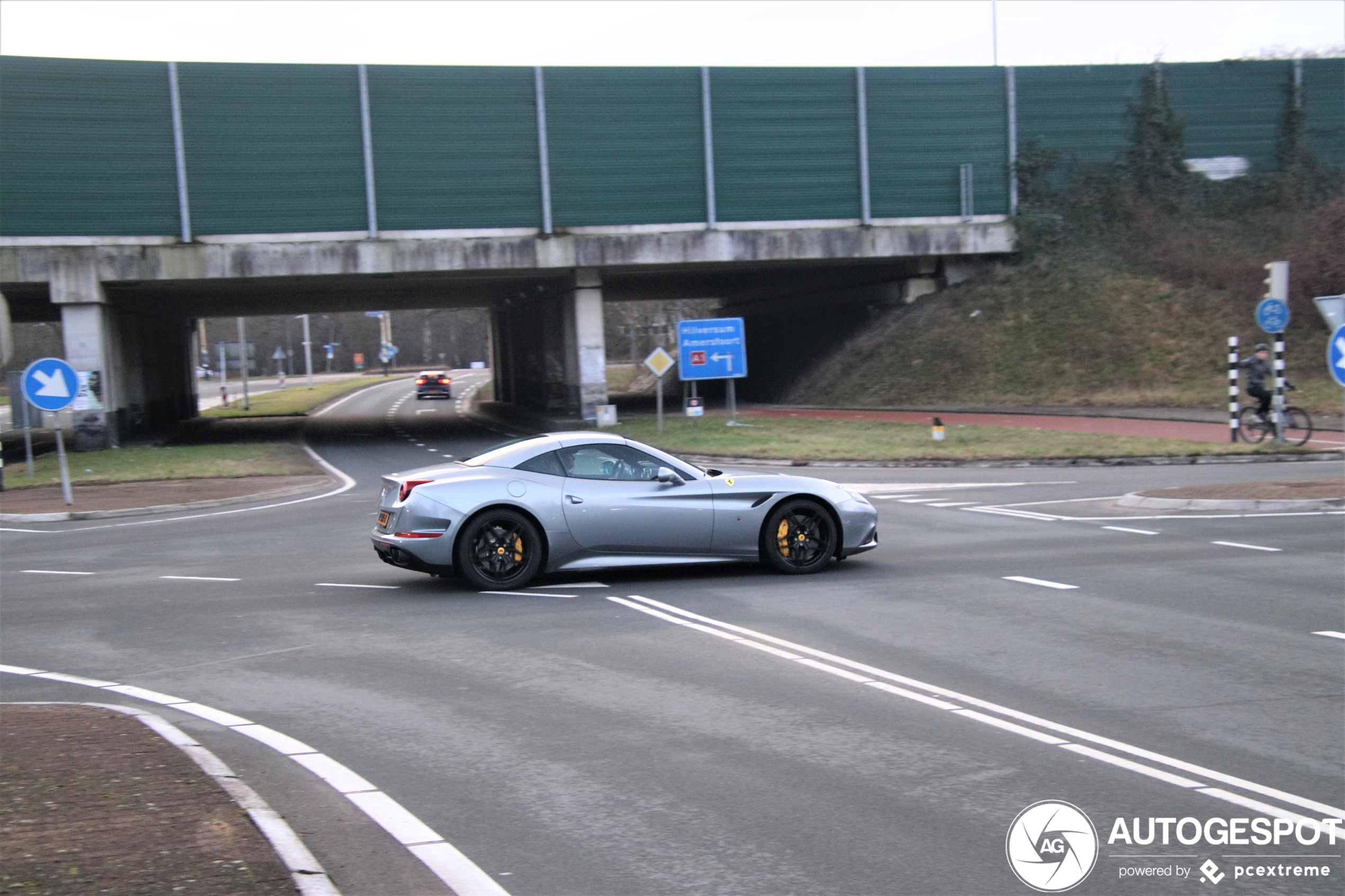 Ferrari California T