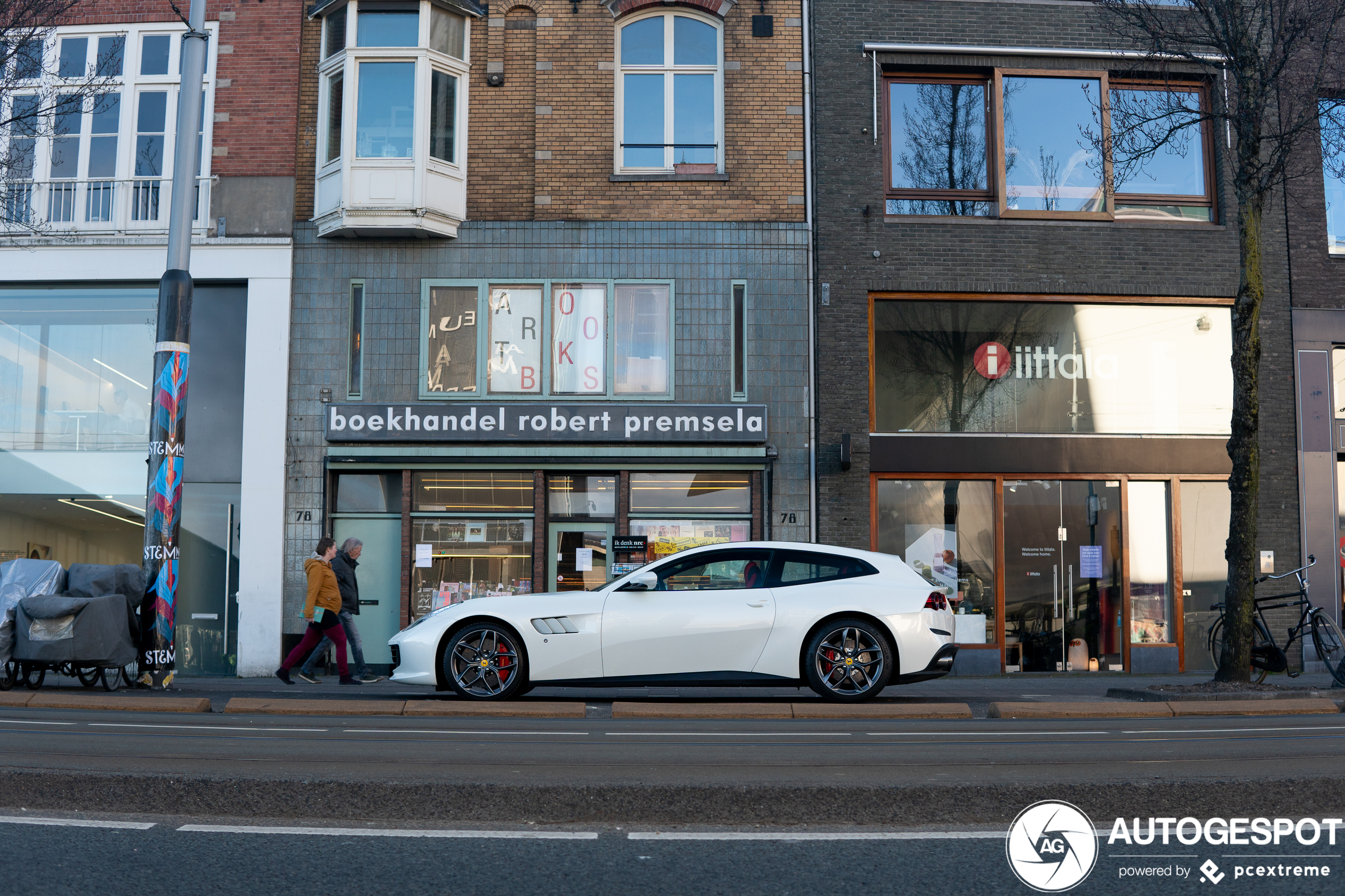 Ferrari GTC4Lusso T