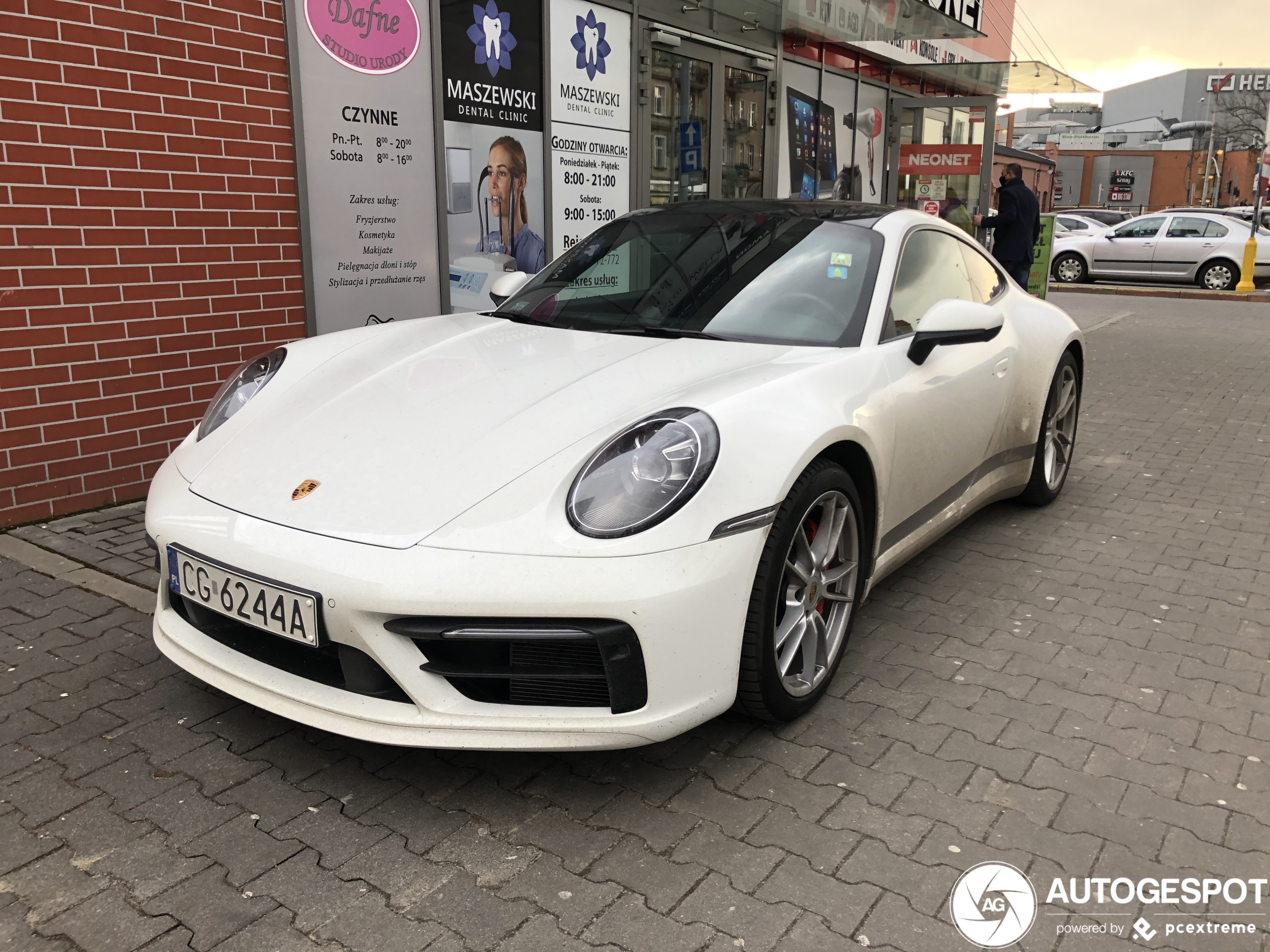 Porsche 992 Carrera 4S