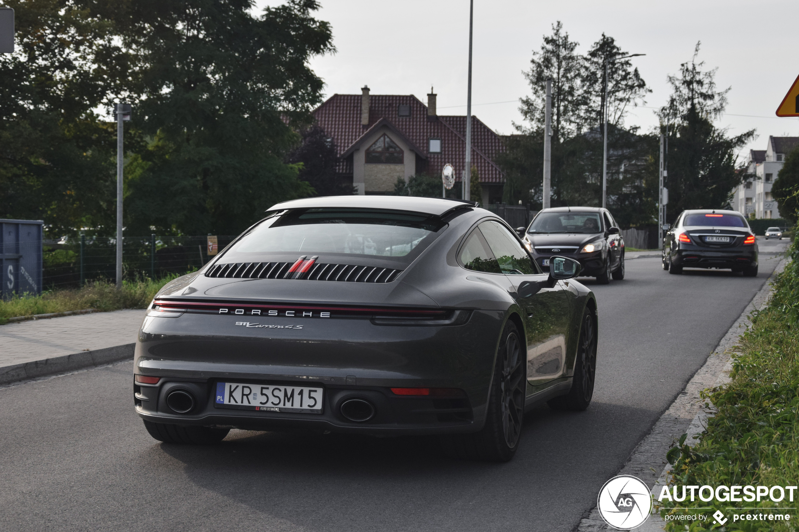 Porsche 992 Carrera 4S