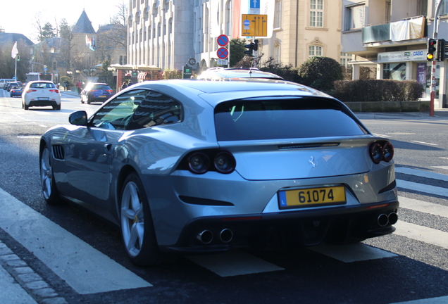 Ferrari GTC4Lusso T