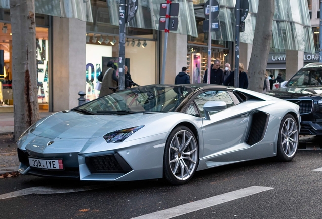 Lamborghini Aventador LP700-4 Roadster