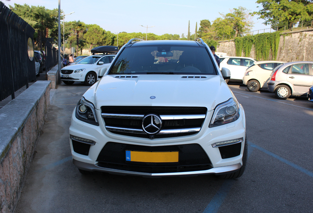 Mercedes-Benz GL 63 AMG X166